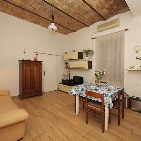 Casa Dalu A Roma Nel Cuore Di Ostia Antica Exterior foto